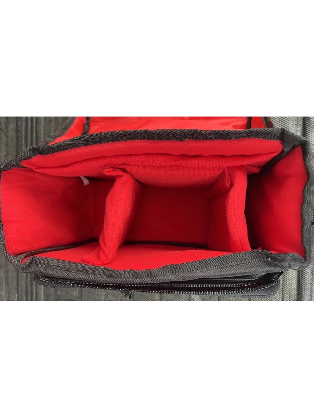 NEW - Caden Camera Bag / Case w/Shoulder Strap - Red Plush Pockets - Universal